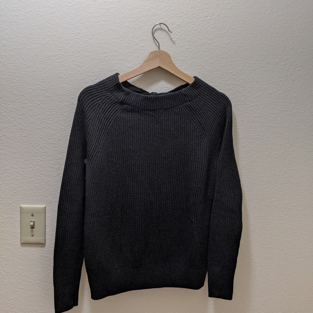 NWOT Banana Republic sweater
